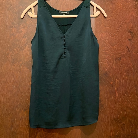 Express Tops - Emerald Green Express Blouse